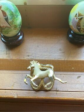 Vintage Horse Scarf Clip